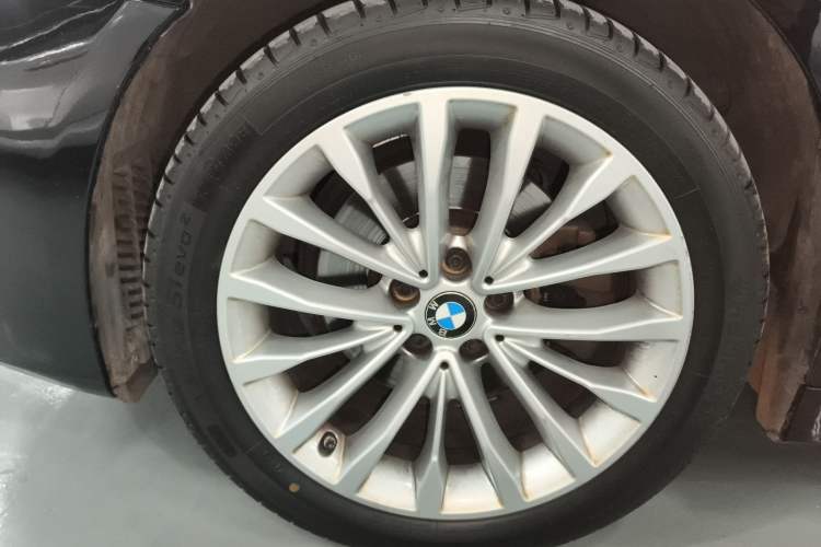 Used BMW 5 Series 2021 525Li Luxury Package
