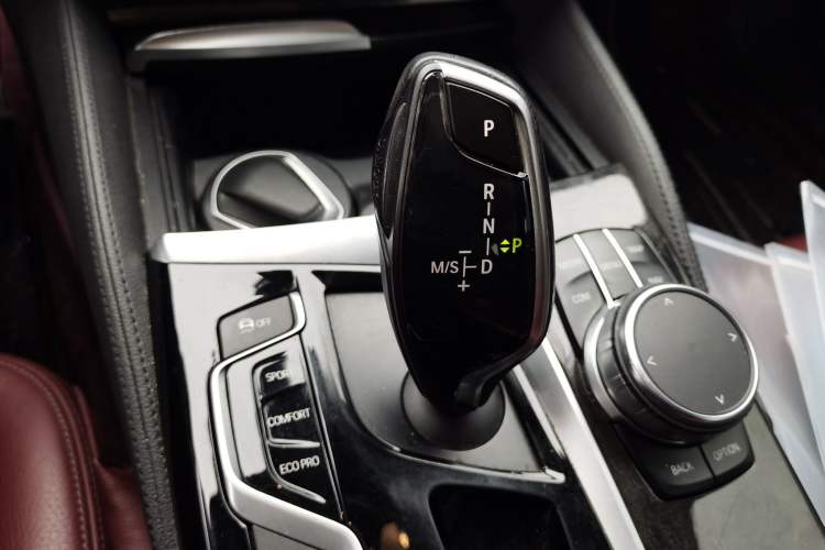 Used BMW 5 Series 2018 Restyled 530Li Leading Edition M Sport Package Gear Lever