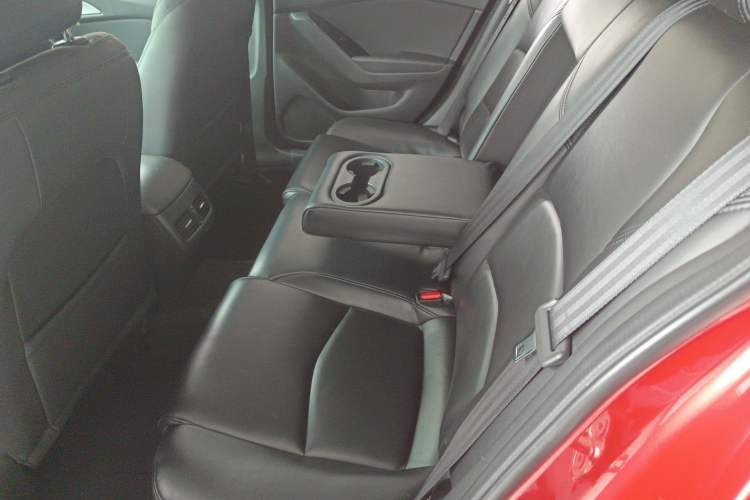 Used Mazda Mazda 3 Axela 2017 Sedan 1.5L Automatic Luxury Model Emission Standard China V
