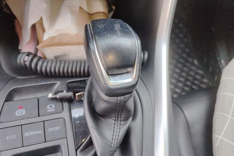 Used Toyota RAV4 2020 2.0L CVT Two-Wheel Drive Fashion PLUS Edition