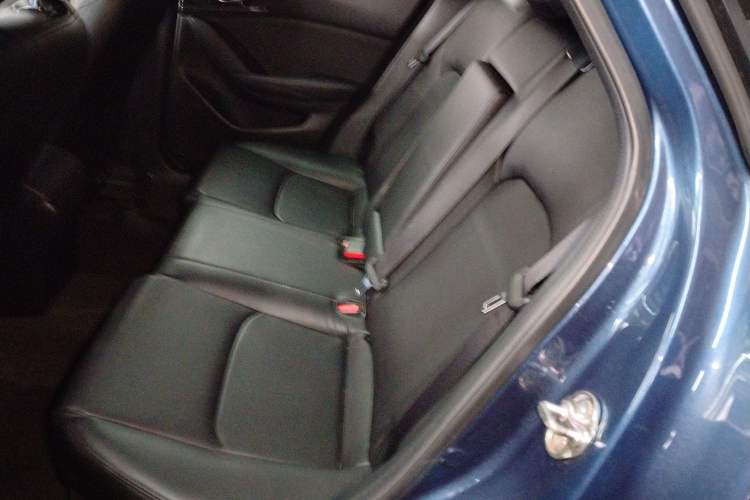 Used Mazda CX-4 2020 2.0L Automatic Two-Wheel Drive Blue Sky Dynamic Edition Left Rear Seat