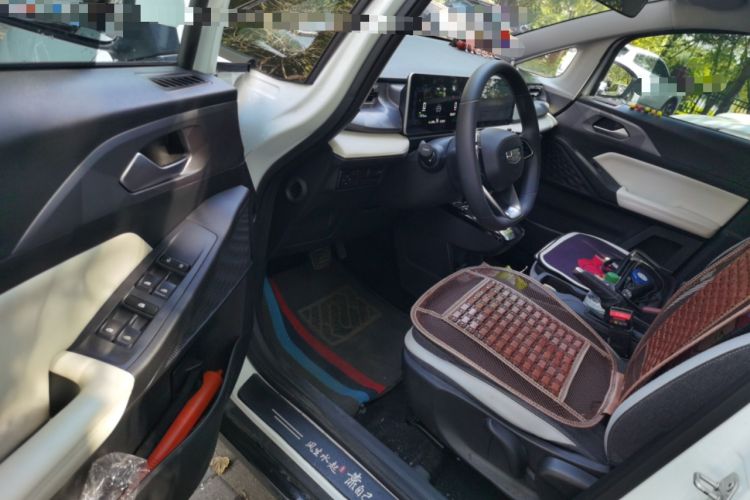 Used Geometry E Firefly 2024 301km Flowing Light
