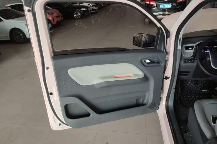 Used Wuling Hongguang MINIEV 2022 Macaron Premium Model – Lithium Iron Phosphate