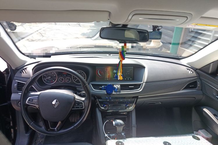 Used BORGWARD BX7 2016 28T Four-wheel Drive Luxury Edition 5 Seats Center Console