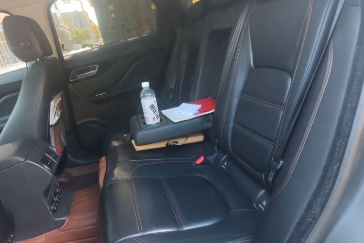 Used Jaguar F-PACE 2018 2.0T Two-Wheel Drive Urban Deluxe Edition Left Rear Seat