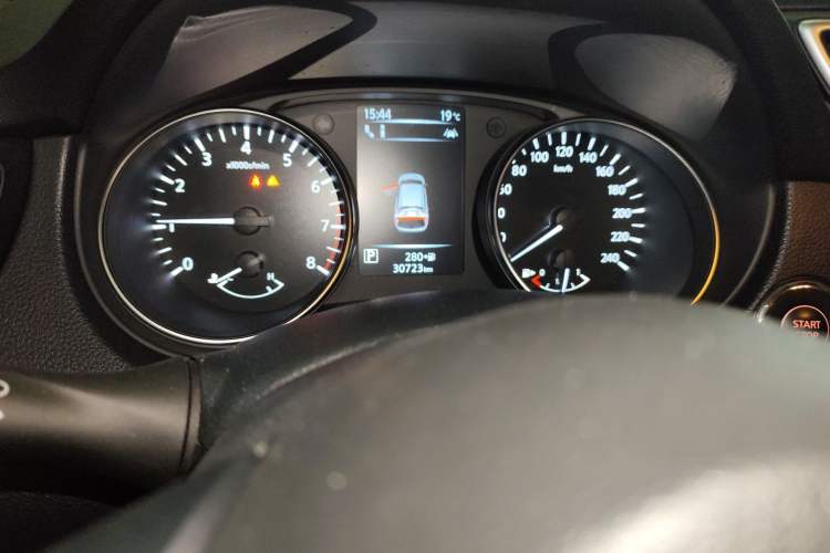 Used Nissan Qashqai 2022 2.0L CVT XV Premier Luxury Edition Odometer Close Up