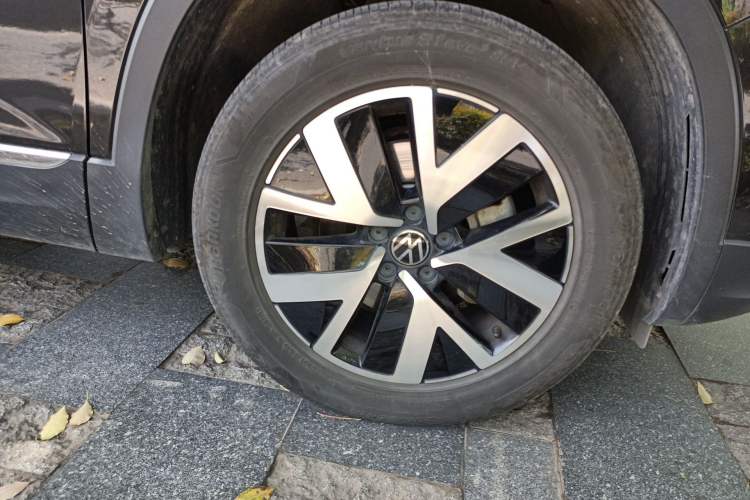 Used Volkswagen Tayron 2024 330TSI Two-Wheel Drive Luxury Plus Advanced Version Right Front Wheel Hub