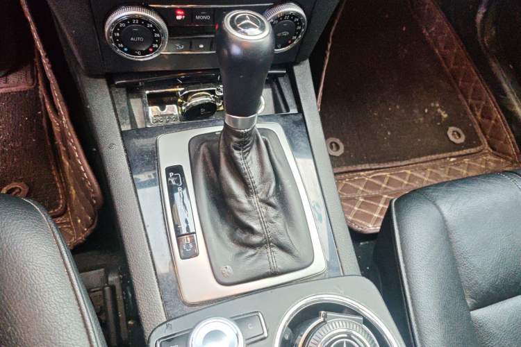 Used Mercedes-Benz GLK-Class 2011 GLK 300 4MATIC Luxury Model