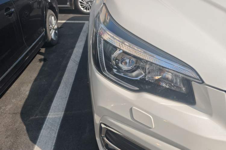 Used Subaru Forester 2021 2.0i Luxury Edition Right Front Headlight