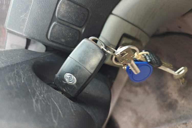 Used FORTHING Lingzhi 2017 V3 1.5L 7-Seater Comfort Model Interior 1