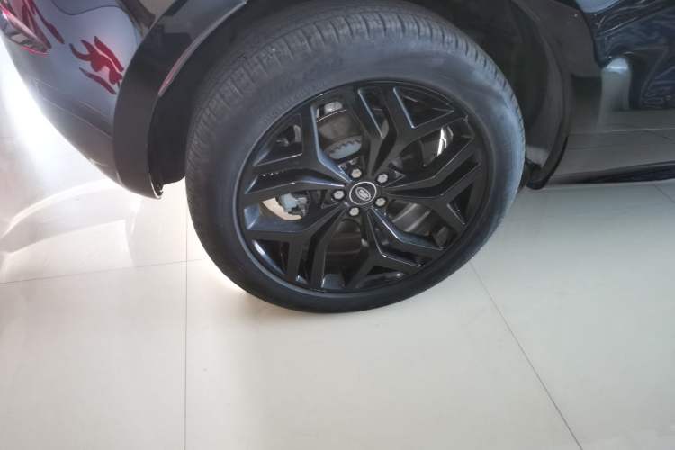 Used Land Rover Range Rover Evoque 2023 Aurora L 249 PS Luxury Edition