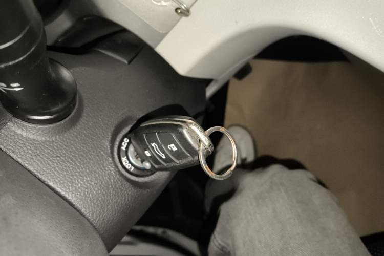 Used JAC Refine M4 2021 2.0L Manual Commercial Edition