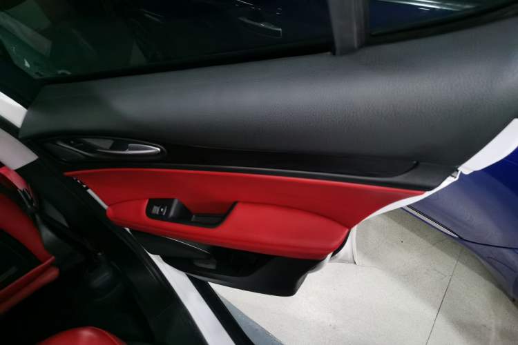 Used Alfa Romeo Stelvio 2017 2.0T 200HP Elite Edition
