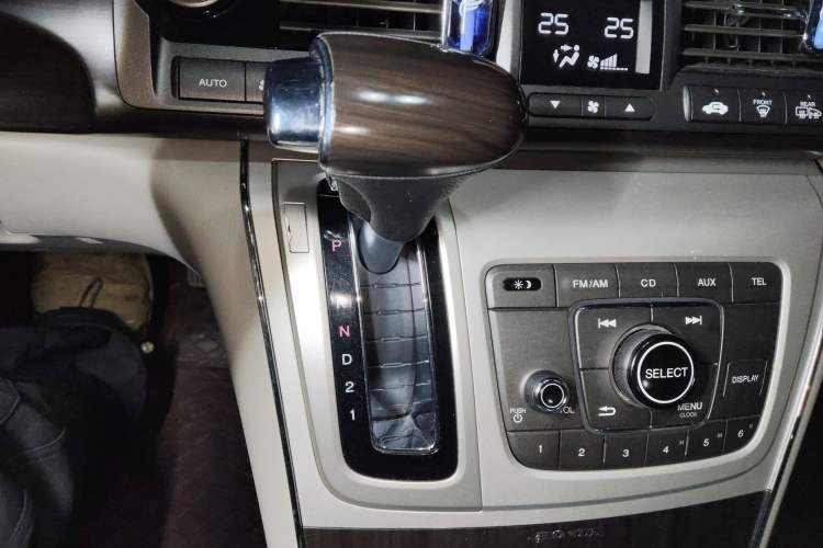 Used Honda Elysion 2015 2.4L VTi-S Prestige Edition