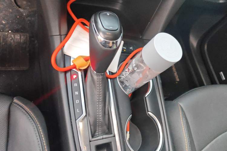 Used Chevrolet Equinox 2018 RS 550T Automatic All-Wheel-Drive Boundary Edition Gear Lever