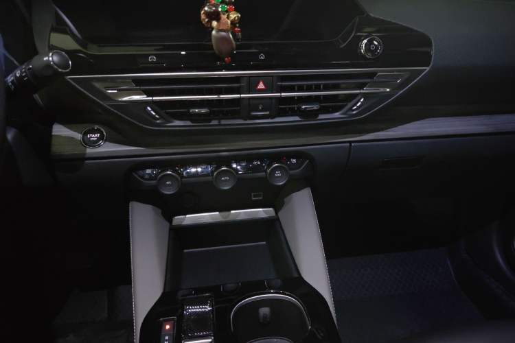 Used Citroen C5 X 2024 1.6T Enjoy the Extraordinary