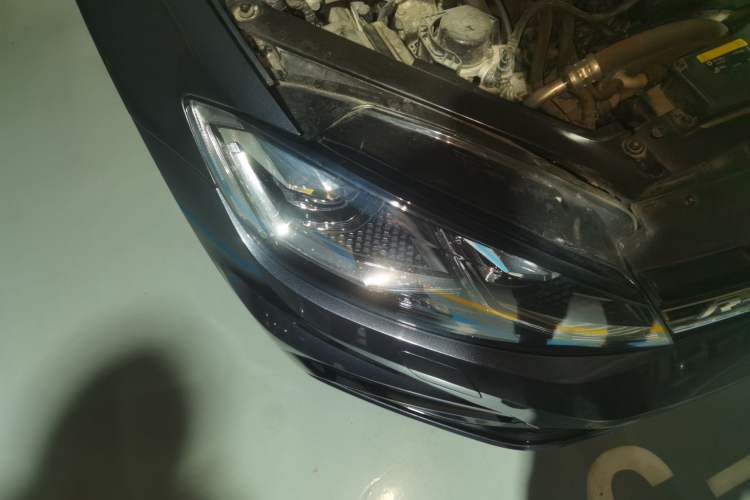 Used Volkswagen Golf 2020 Charming Edition 280TSI DSG R-Line Right Front Headlight