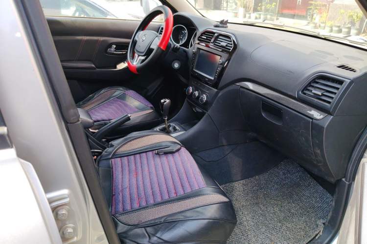 Used Nlmmotor Qiteng V60 2017 1.5L Luxury Model