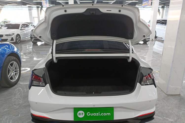 Used Hyundai Elantra 2022 1.5L CVT 20th Anniversary Edition
