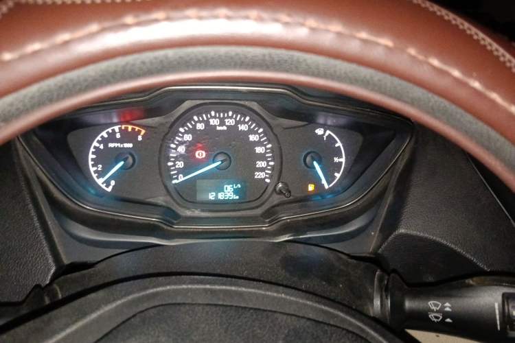 Used Ford Escort 2015 1.5L Manual Comfort Model Instrument Cluster