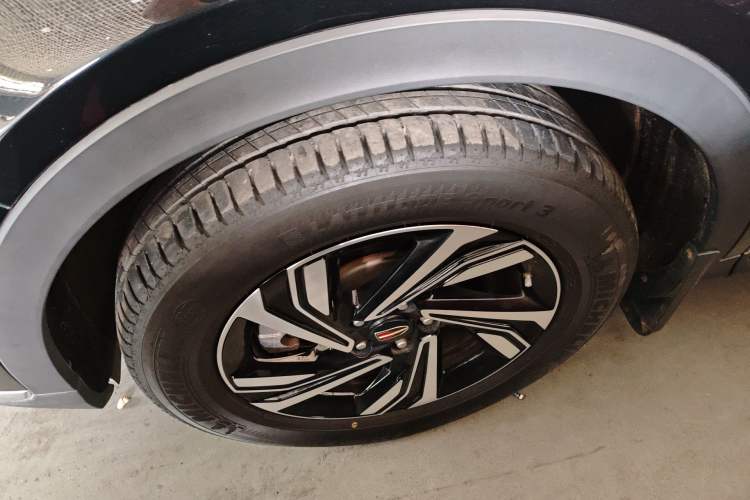 Used Hongqi HS5 2022 Revised Version 2.0T Smart Connect Flagship Edition
