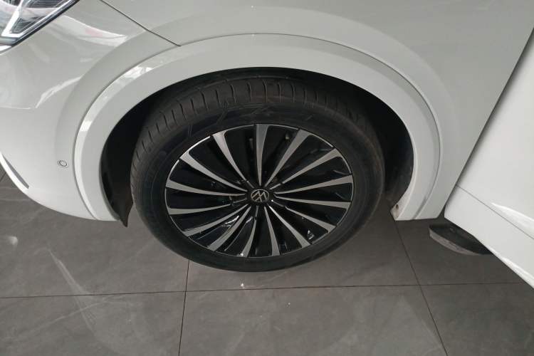 Used Volkswagen Viloran 2022 380TSI Prestige Edition
