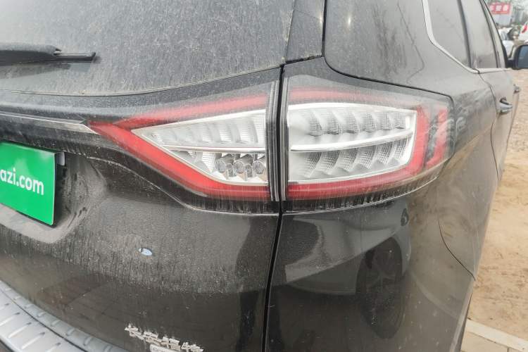 Used Ford Edge 2018 EcoBoost 245 Two-Wheel-Drive Titanium 7-Seater China V Standard
