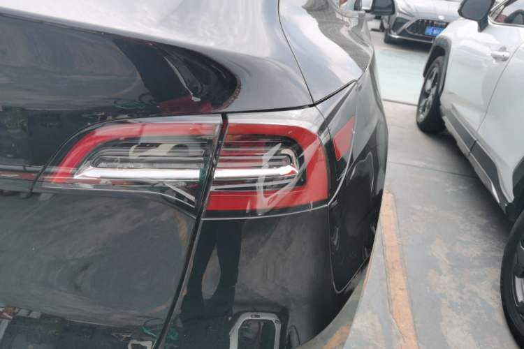 Used Tesla Model Y 2021 Standard Range Rear-Wheel Drive Version