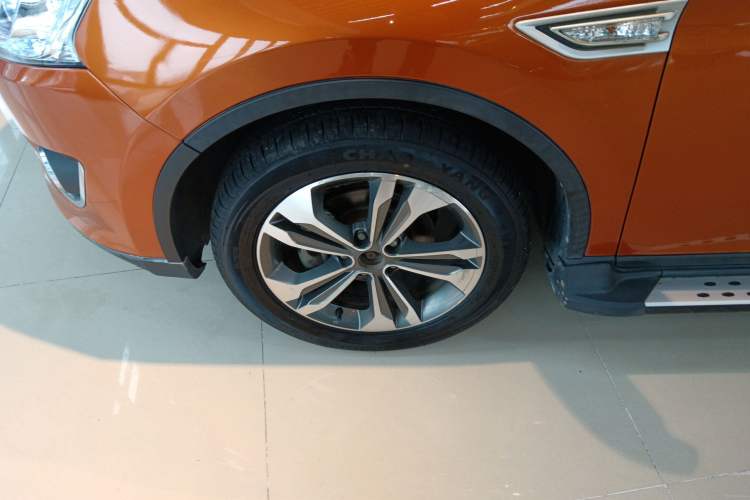 Used Luxgen U6 SUV 2015 1.8T Fashion Edition Left Front Wheel Hub