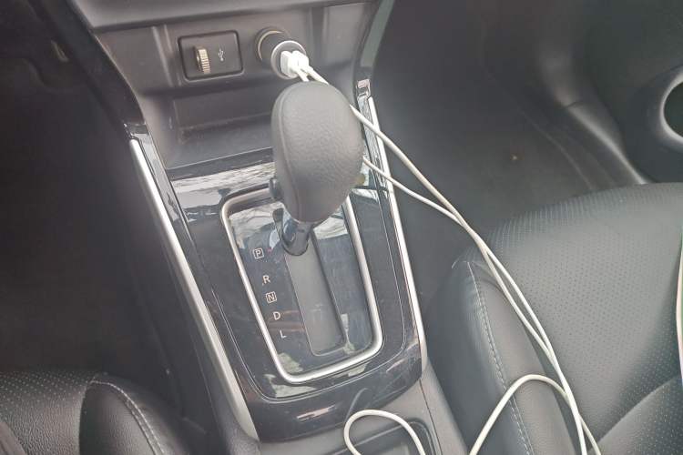 Used Nissan Sylphy 2019 Classic 1.6XL CVT Luxury Edition Gear Lever