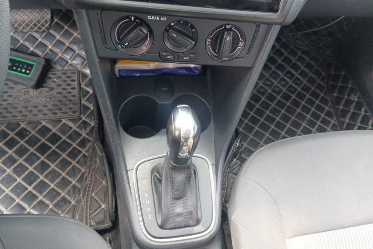 Used Volkswagen Polo 2016 1.4L Automatic Trendy Model Gear Lever