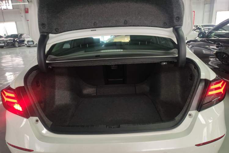 Used Honda Accord 2018 Rui Hybrid 2.0L Rui Ling Edition China VI
