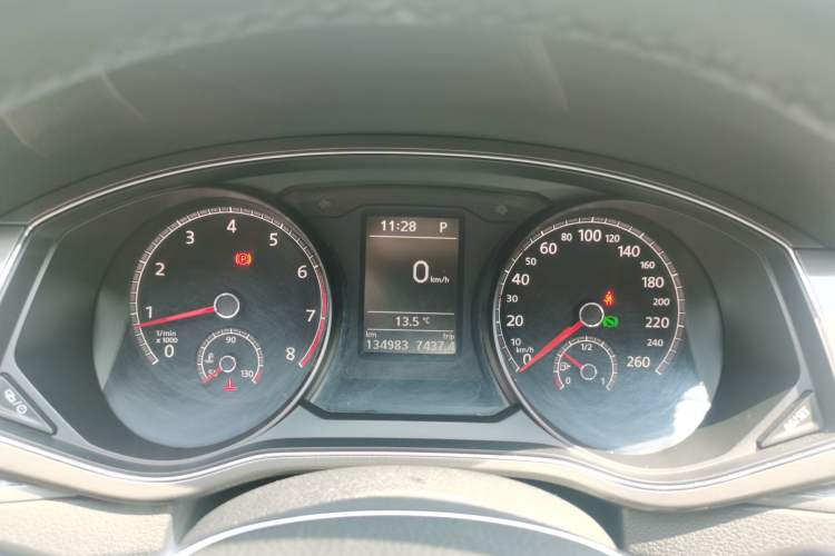 Used Volkswagen Passat 2017 330TSI DSG Luxury Edition Instrument Cluster