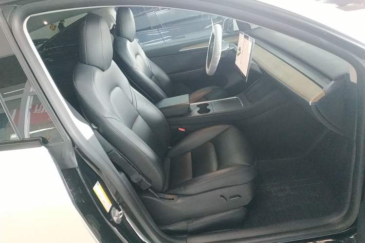 Used Tesla Model Y 2021 Standard Range Rear-Wheel Drive Version
