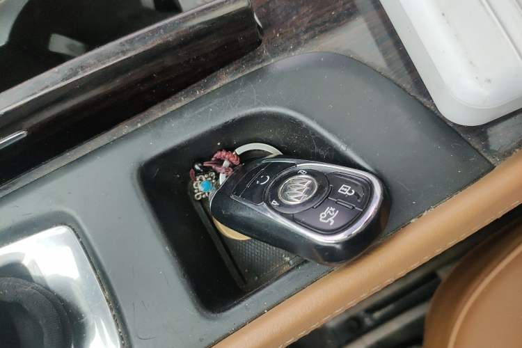 Used Buick LaCrosse 2016 20T Elite Edition Vehicle Key