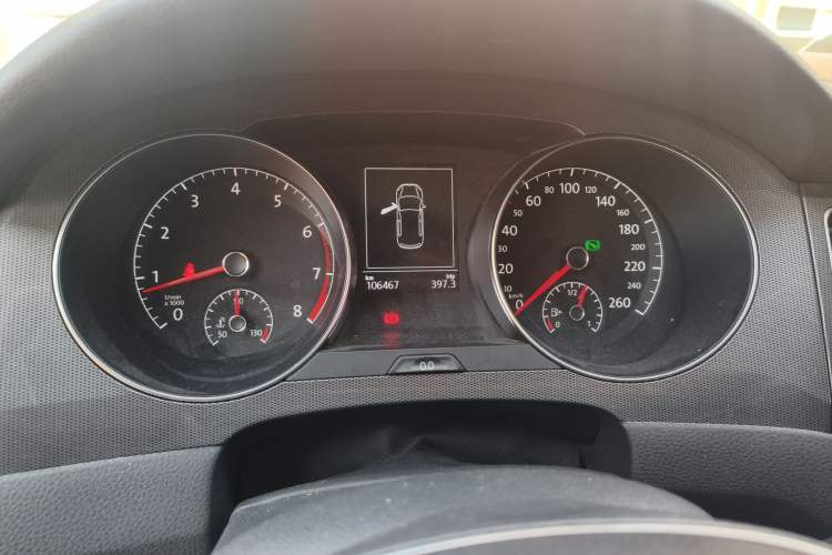 Used Volkswagen Golf Sportsvan 2016 230TSI Automatic Trend Edition Instrument Cluster