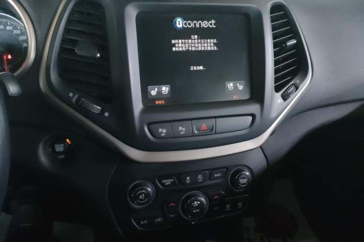 Used Jeep Cherokee 2017 2.4L Superior Edition Audio And AC Panel