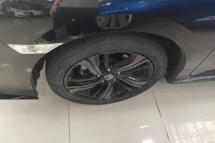 Used Honda Civic 2021 HATCHBACK 220TURBO CVT Trendy Cool Edition
