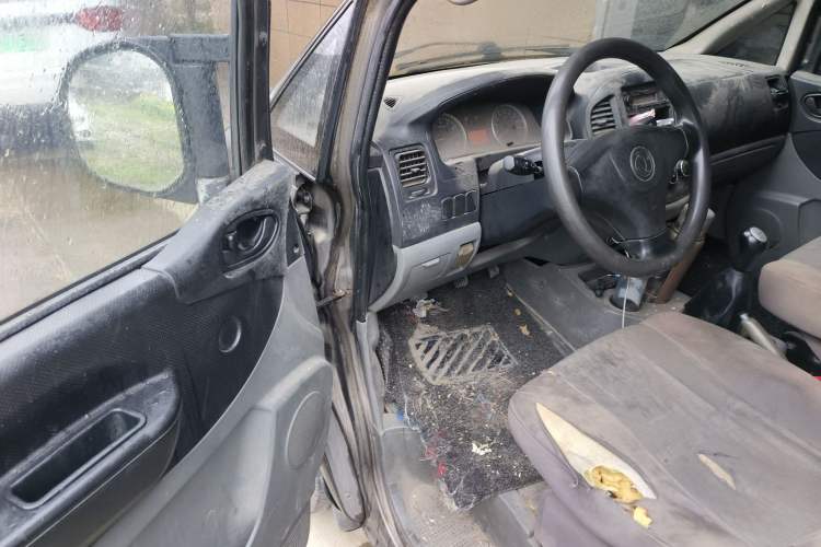 Used FORTHING Lingzhi 2012 Commercial Version 1.6L Utility Model
