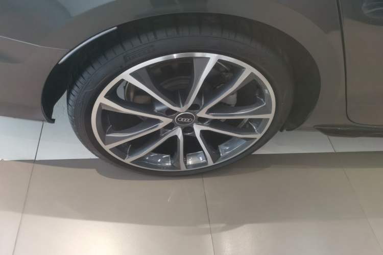 Used Audi A4L 2023 40 TFSI quattro Luxury Dynamic Edition
