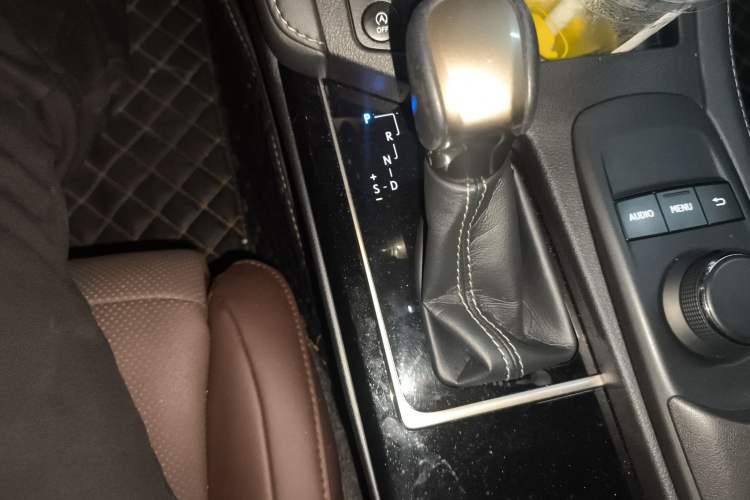 Used Lexus ES 2017 200 30th Anniversary Edition Gear Lever