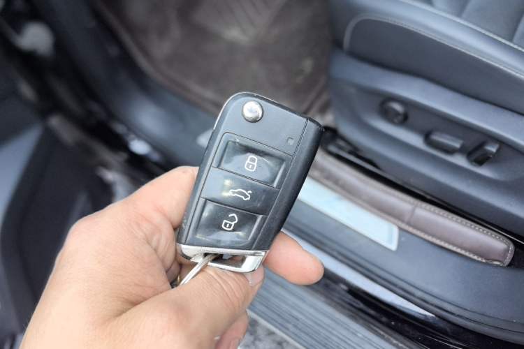 Used Volkswagen Teramont 2017 330TSI Two-Wheel-Drive Luxury Edition