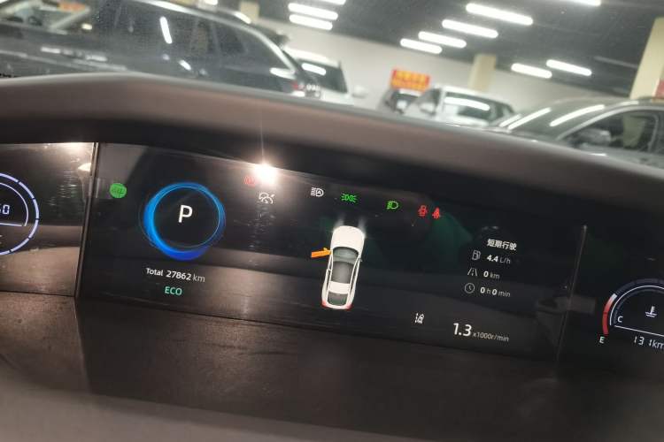 Used CHANGAN UNI-V 2024 1.5T Prestige Edition Instrument Cluster