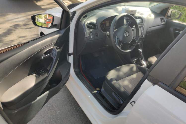 Used Volkswagen Polo 2016 1.4L Automatic Trendy Model
