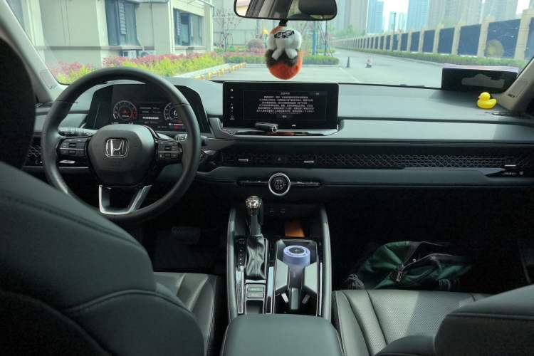 Used Honda Accord 2025 260TURBO Prestige Edition Center Console