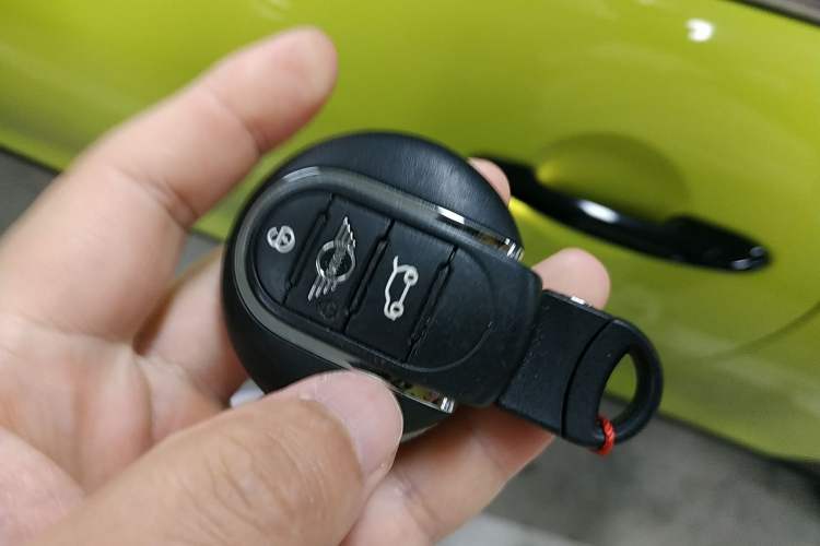 Used MINI 2022 2.0T COOPER S CABRIO Artist