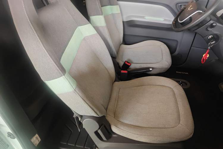 Used Wuling Hongguang MINIEV 2021 Macaron Premium Model – Lithium Iron Phosphate Right Front Seat