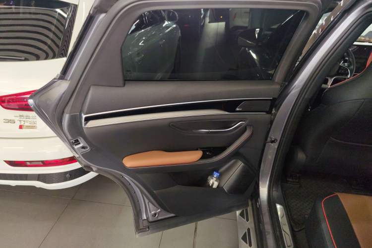 Used BYD Song PLUS New Energy 2021 DM-i 100KM Four-Wheel Drive Flagship PLUS
