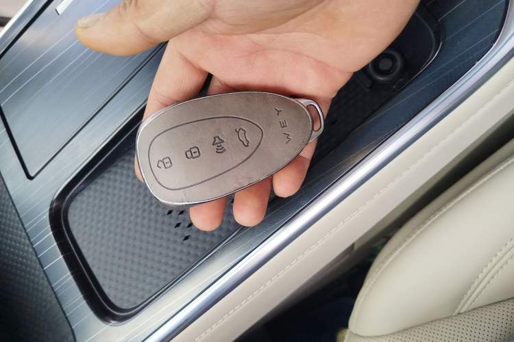 Used Wey Gaoshan 2023 Four-Wheel Drive Flagship Edition Vehicle Key