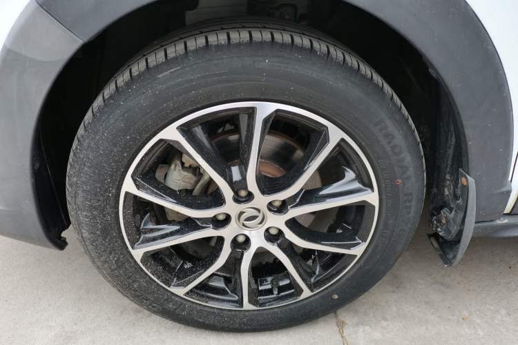 Used FORTHING SX6 2016 1.6L CVT Luxury Model Left Front Wheel Hub